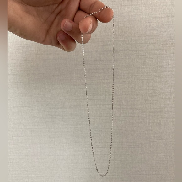 Jewelry - ELEGANT THIN 925 ITALY STERLING SILVER CHAIN NECKLACE 18”